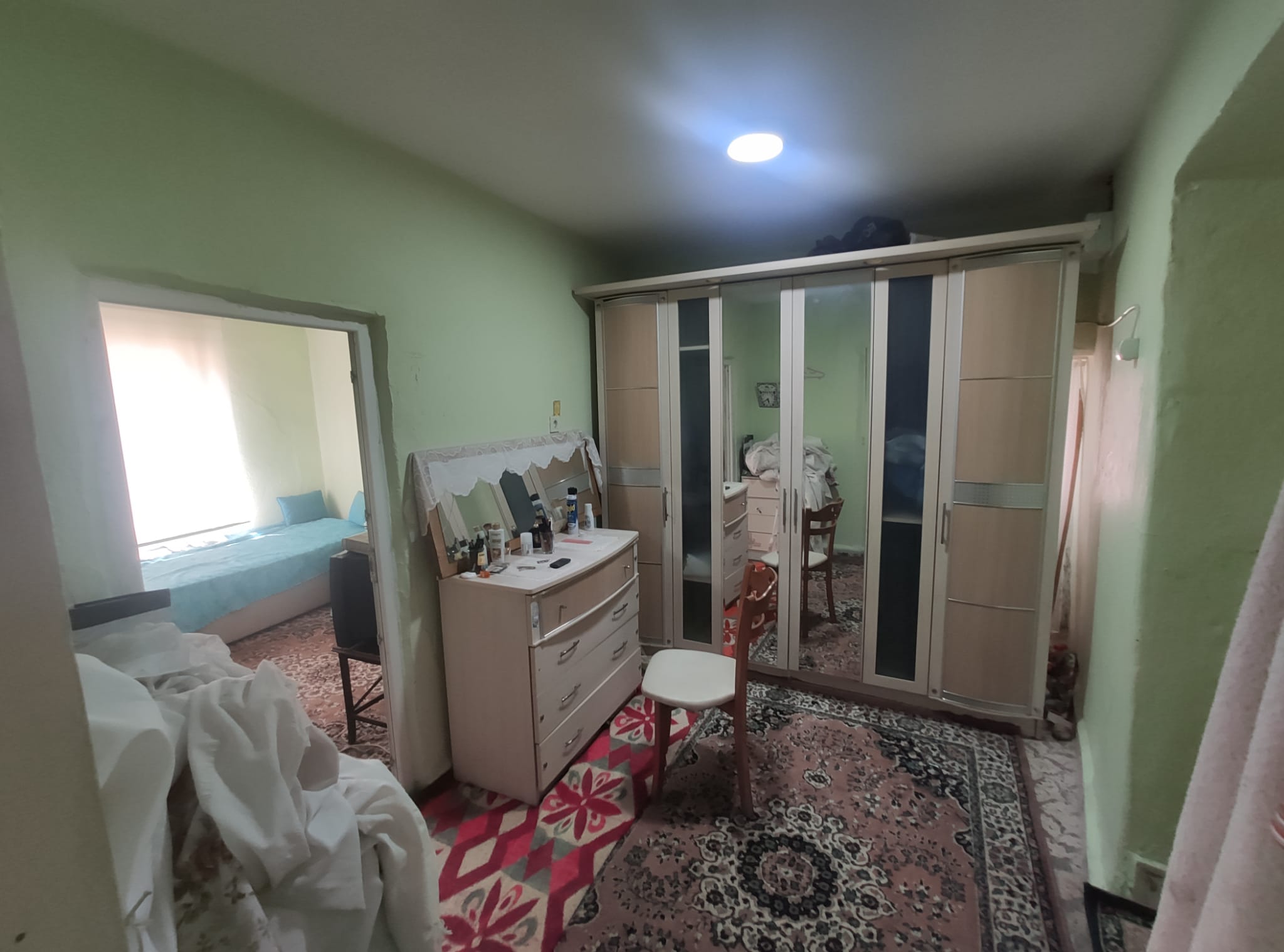 LAPSEKİ MERKEZDE KİRALIK MÜSTAKİL EV 